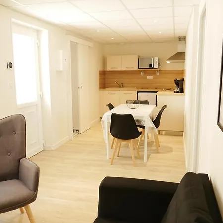 Appartement Avec Chambre - Entree Spa Incluse Bourbon-Lancy Exterior photo