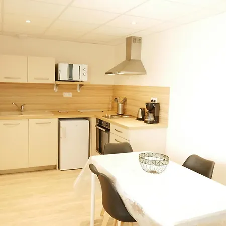 Appartement Avec Chambre - Entree Spa Incluse Bourbon-Lancy Exterior photo