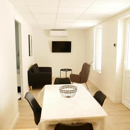 Appartement Avec Chambre - Entree Spa Incluse Bourbon-Lancy Exterior photo