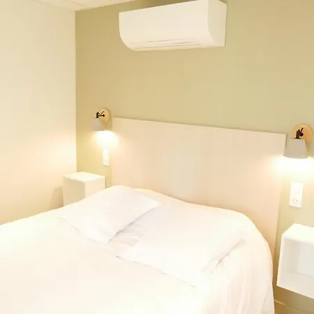 Appartement Avec Chambre - Entree Spa Incluse Bourbon-Lancy Exterior photo